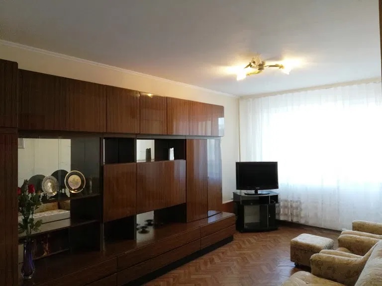Продається 3 кім. кв на Митниці по вул. Гагаріна.